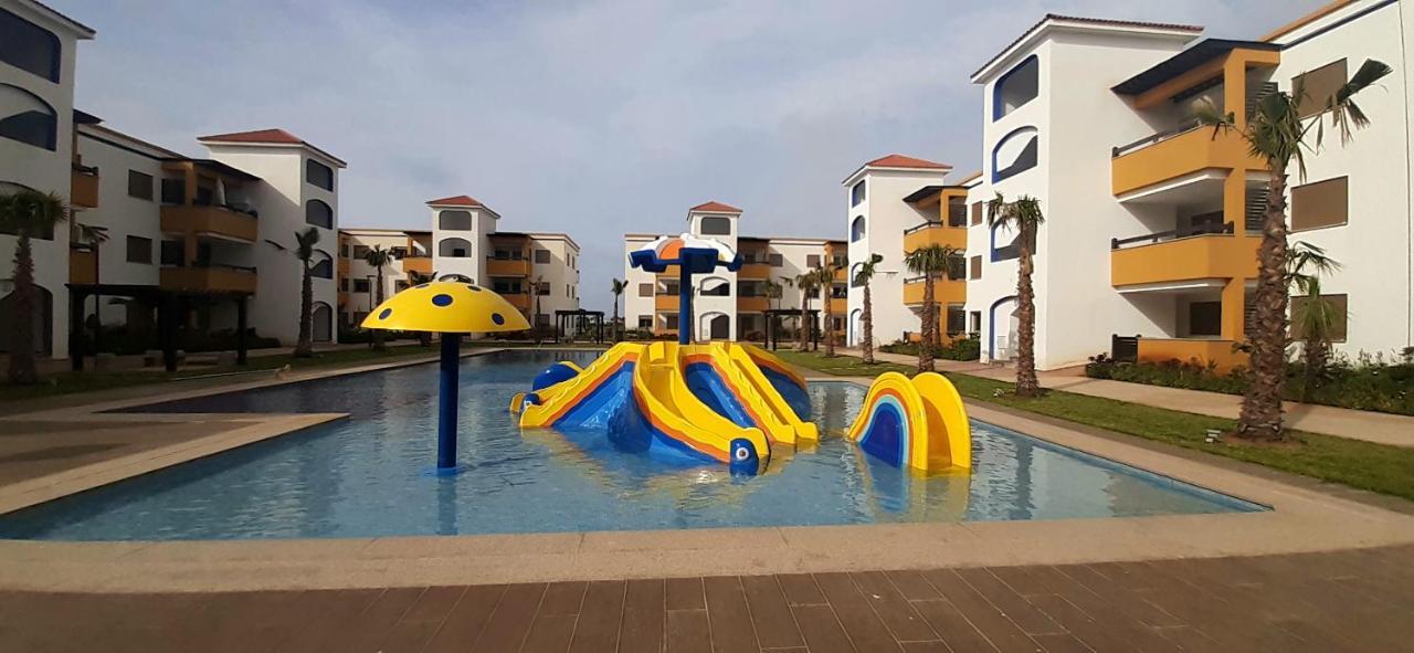 Apartement Haut Standing Avec Piscine A La Marina Saïdia Buitenkant foto